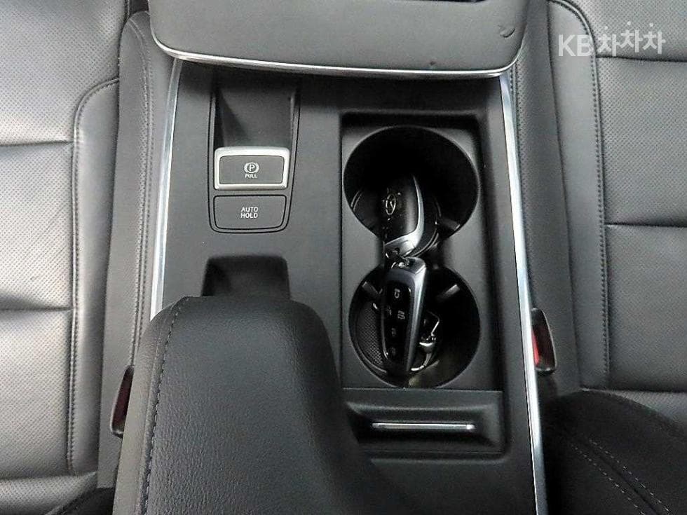 Hyundai The New (facelift) Grandeur (Azera)2.5 Le Blanc - 13