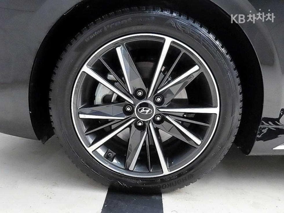 Hyundai The New (facelift) Grandeur (Azera)2.5 Le Blanc - 20