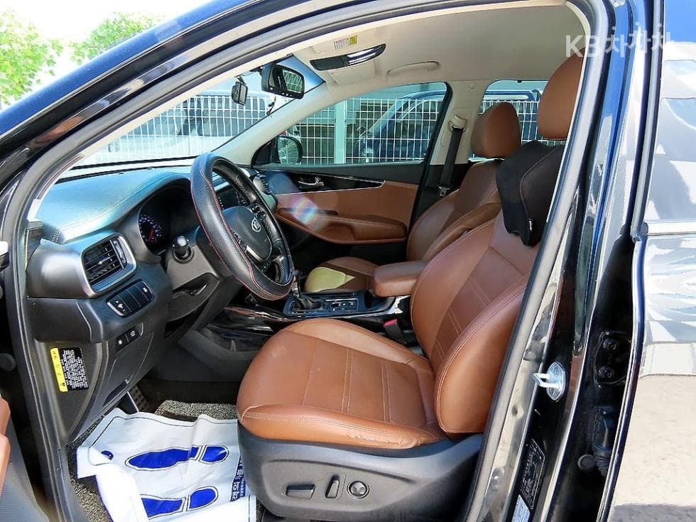 Киа The New (фейслифт) Sorento2.0 Дизел 2WD Noblesse - 5