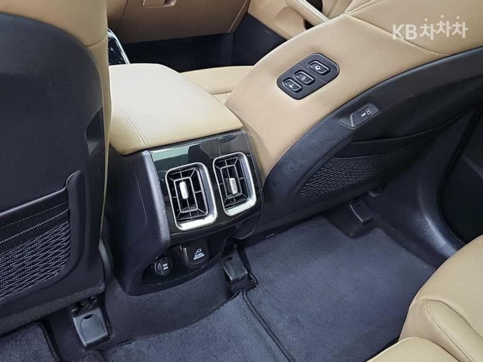Киа The New (фейслифт) Sorento MQ42.2 Дизел AWD Signature Gravity - 13