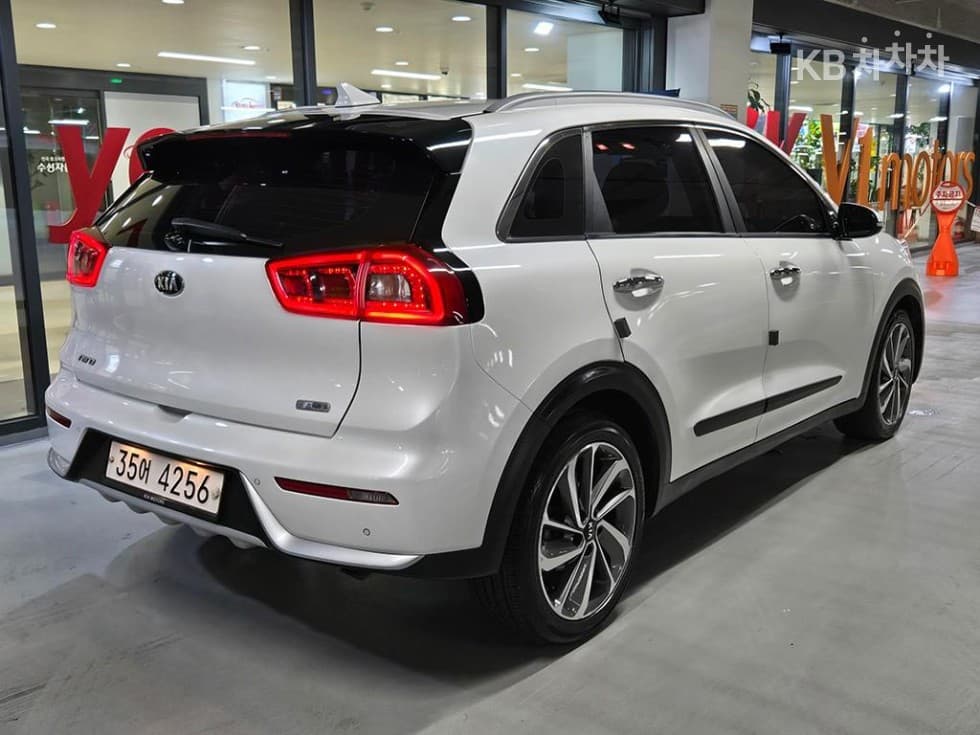 Киа Ниро1.6 PHEV Престиж - 4