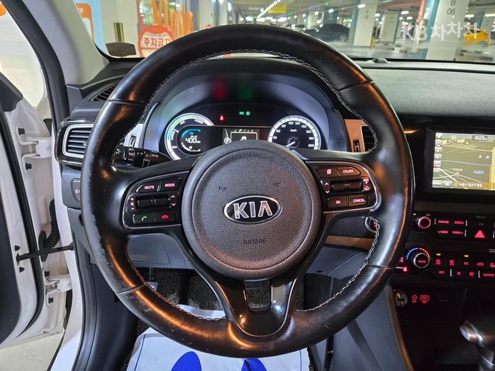 Киа Ниро1.6 PHEV Престиж - 8