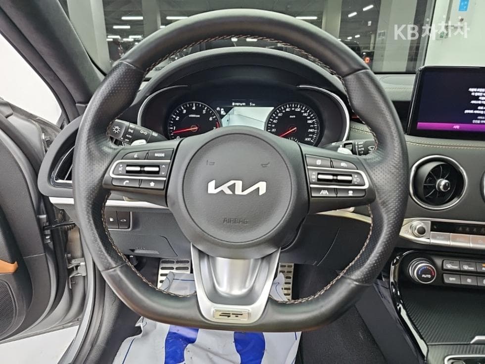 Киа Stinger Майстор3.3 Бензин Турбо 4x4 트리뷰트 에디션 - 9