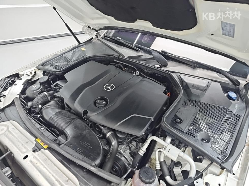 Mercedes-Benz The New (фейслифт) C-КласC220d Avantgarde W205 - 5