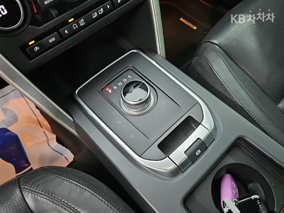 Land Rover 디스커버리 스포츠2.2 SD4 HSE Лукс - 8