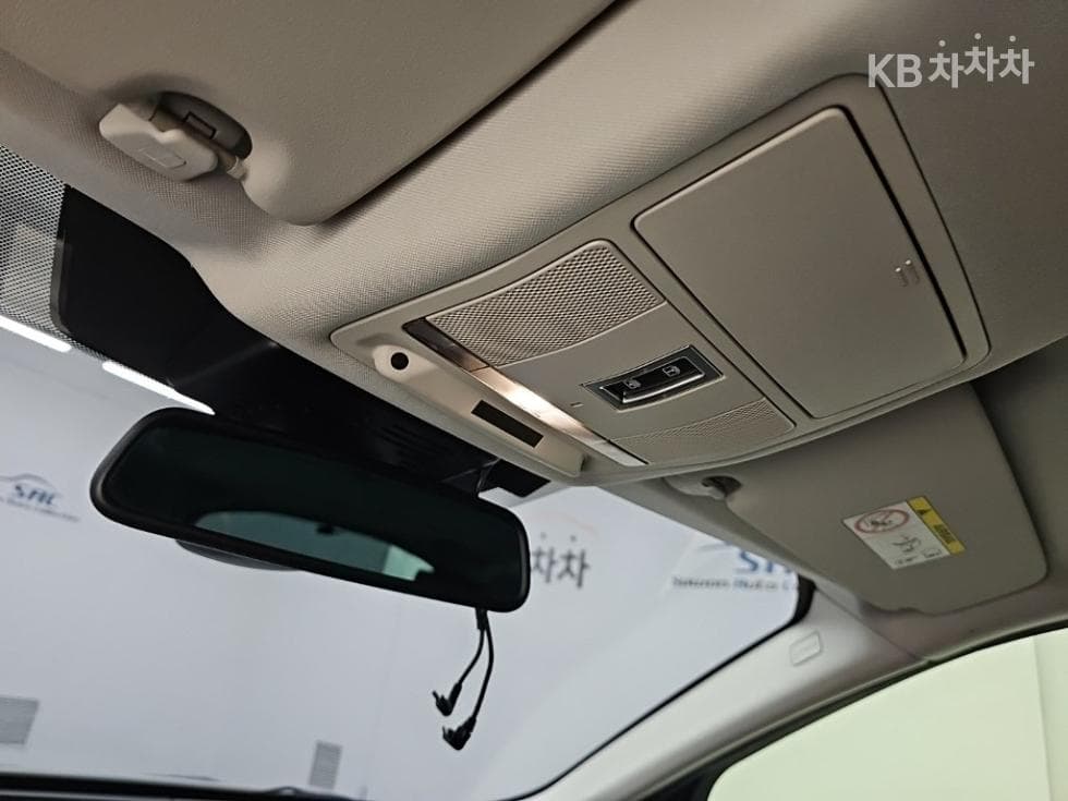 Land Rover 디스커버리 스포츠2.2 SD4 HSE Лукс - 16