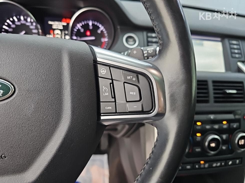 Land Rover 디스커버리 스포츠2.2 SD4 HSE Лукс - 17