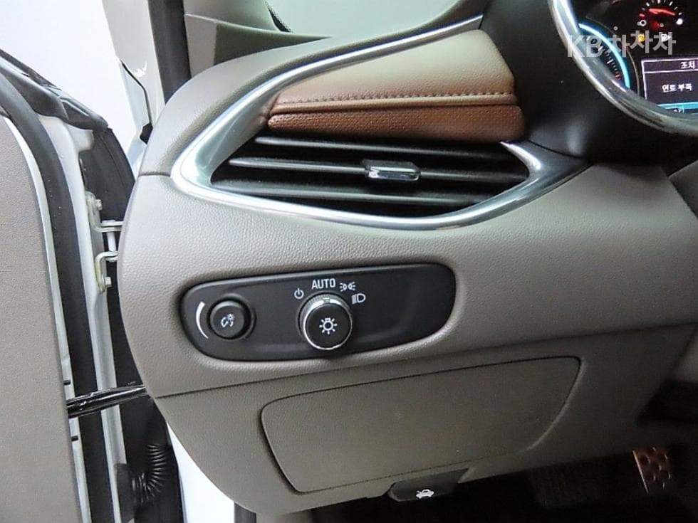 Джи Ем Корея All New Малібу2.0 Турбо 퍼펙트 블랙 - 9