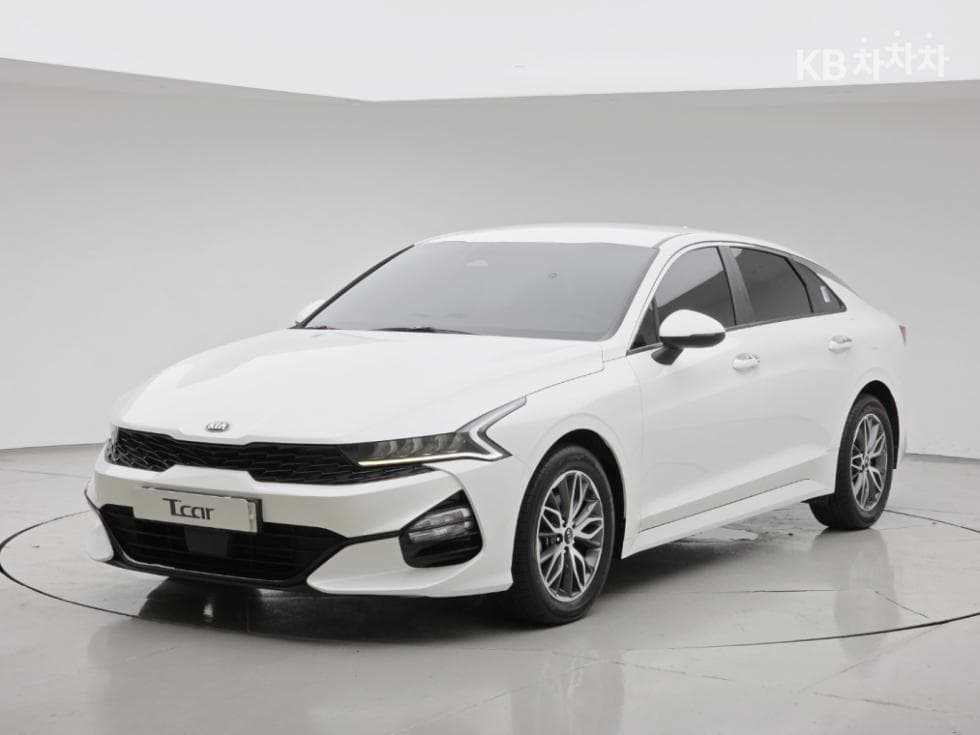 Киа K5 3-토 поколение 2.0 Бензин Тренди - Image 1