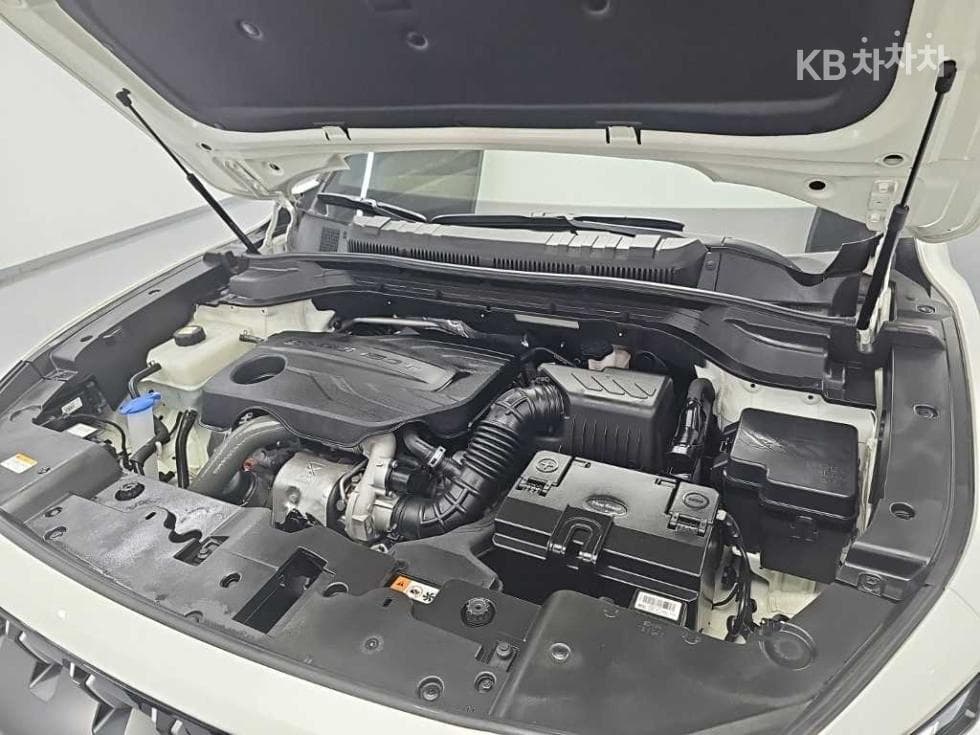 KG Mobility 토레스(J100)1.5 GDI Turbo Limited 블랙 에디션 - 5
