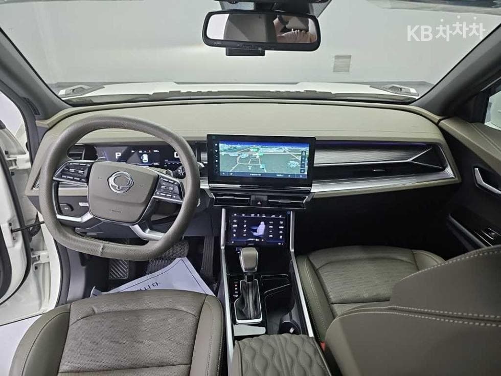 KG Mobility 토레스(J100)1.5 GDI Turbo Limited 블랙 에디션 - 7
