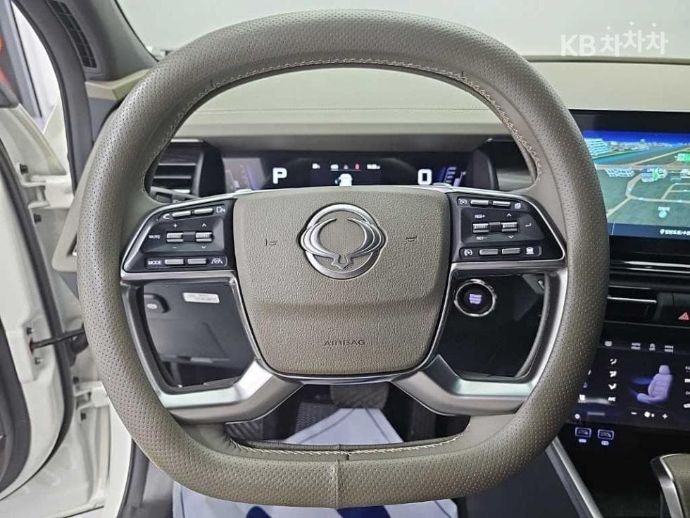KG Mobility 토레스(J100)1.5 GDI Turbo Limited 블랙 에디션 - 9