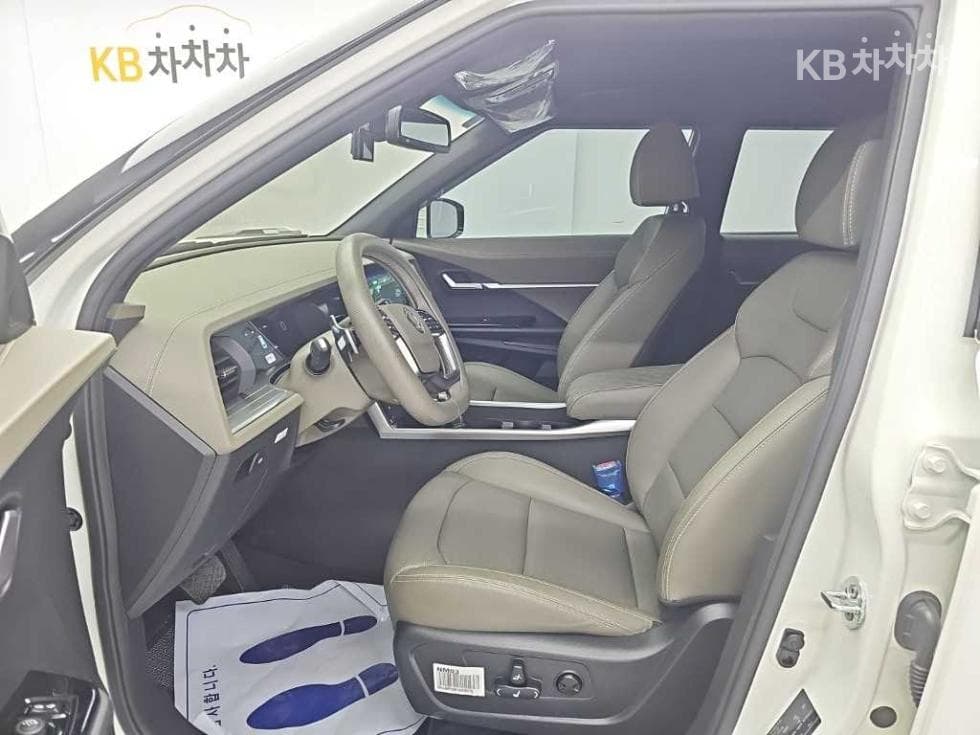 KG Mobility 토레스(J100)1.5 GDI Turbo Limited 블랙 에디션 - 11