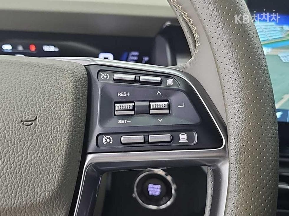 KG Mobility 토레스(J100)1.5 GDI Turbo Limited 블랙 에디션 - 17