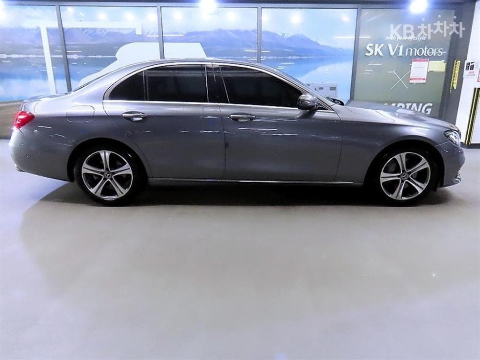 Mercedes-Benz E-Клас (W213)E300 Avantgarde - 3