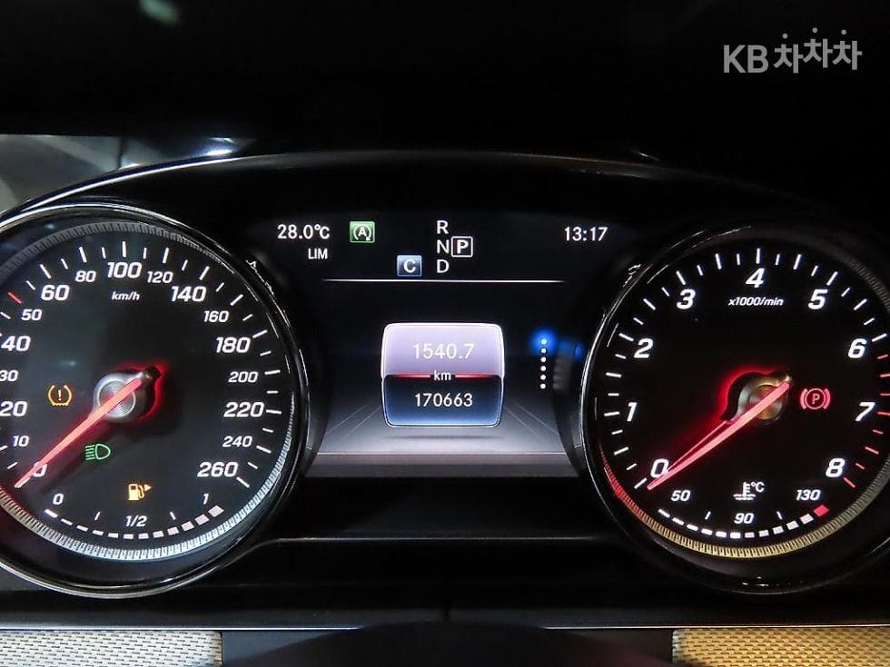Mercedes-Benz E-Клас (W213)E300 Avantgarde - 9