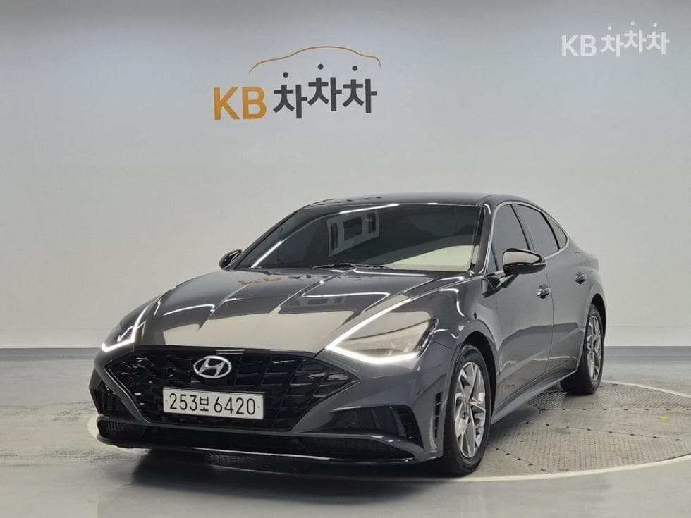 Hyundai Sonata (DN8) 2.0 Modern - Image 1