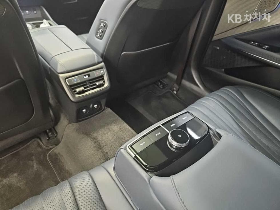Киа The New (фейслифт) K83.5 Бензин AWD 시그니쳐 - 13