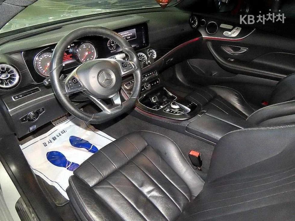 Mercedes-Benz E-Клас (W213)E220d COUPE - 10