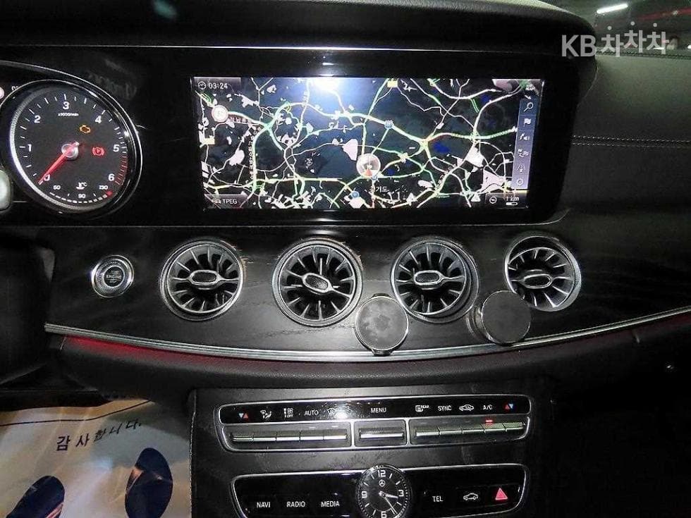 Mercedes-Benz E-Клас (W213)E220d COUPE - 11
