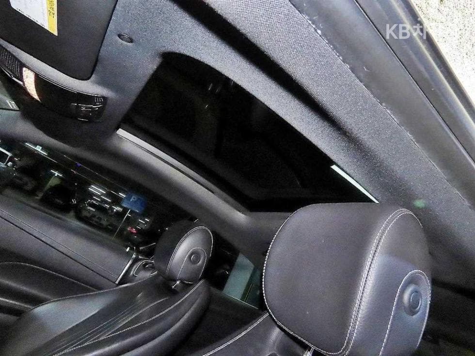Mercedes-Benz E-Клас (W213)E220d COUPE - 17