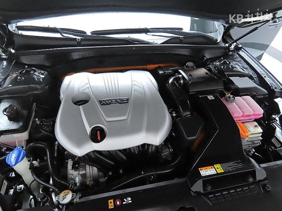 Kia K7 Premiere Hybrid2.4 HEV Signature - 7