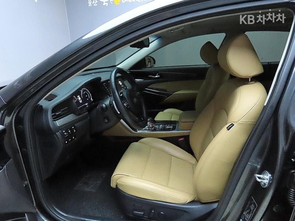 Kia K7 Premiere Hybrid2.4 HEV Signature - 10