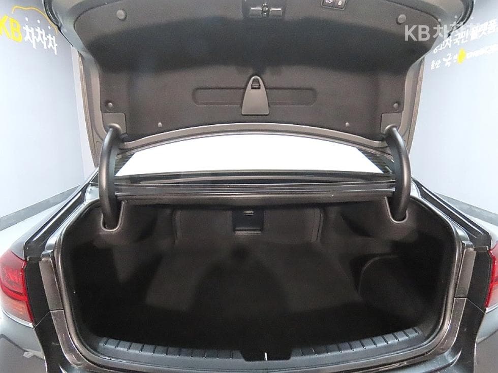 Kia K7 Premiere Hybrid2.4 HEV Signature - 19