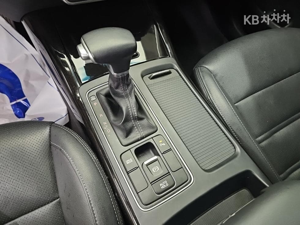 Kia The New (facelift) Sorento2.0 T-GDI 2WD Noblesse - 8