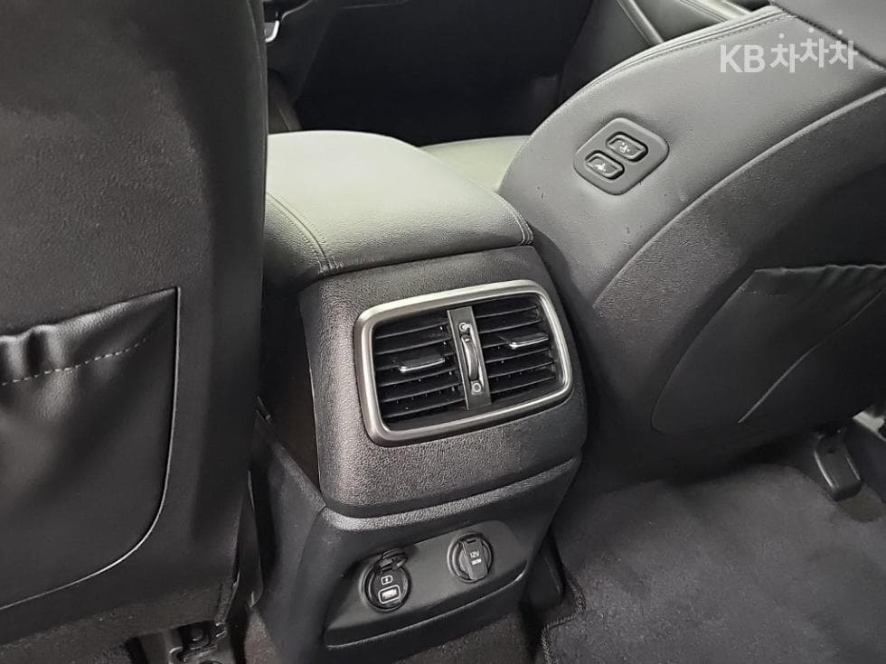 Kia The New (facelift) Sorento2.0 T-GDI 2WD Noblesse - 13
