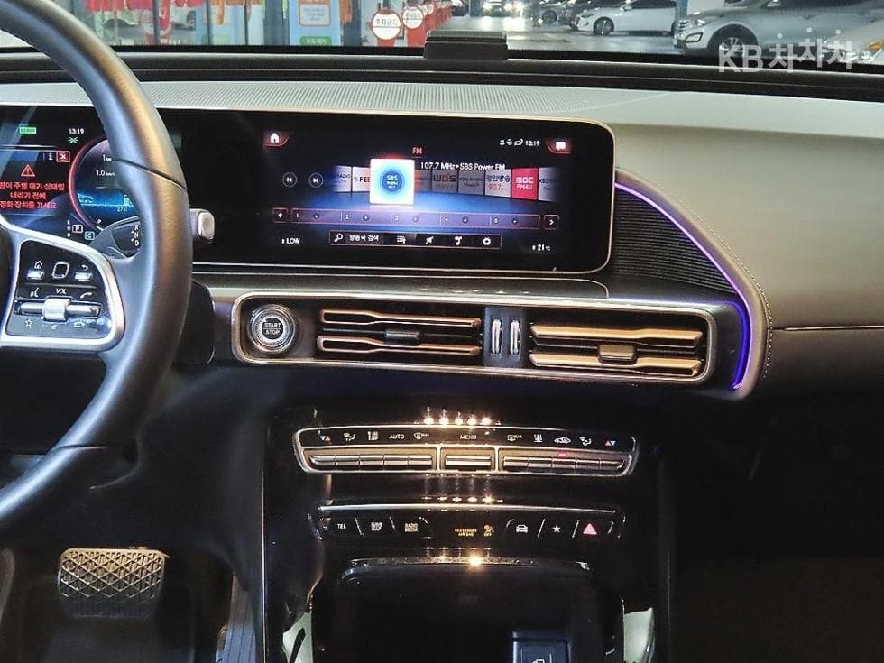 Mercedes-Benz EQC (N293)EQC 400 4Matic - - 11