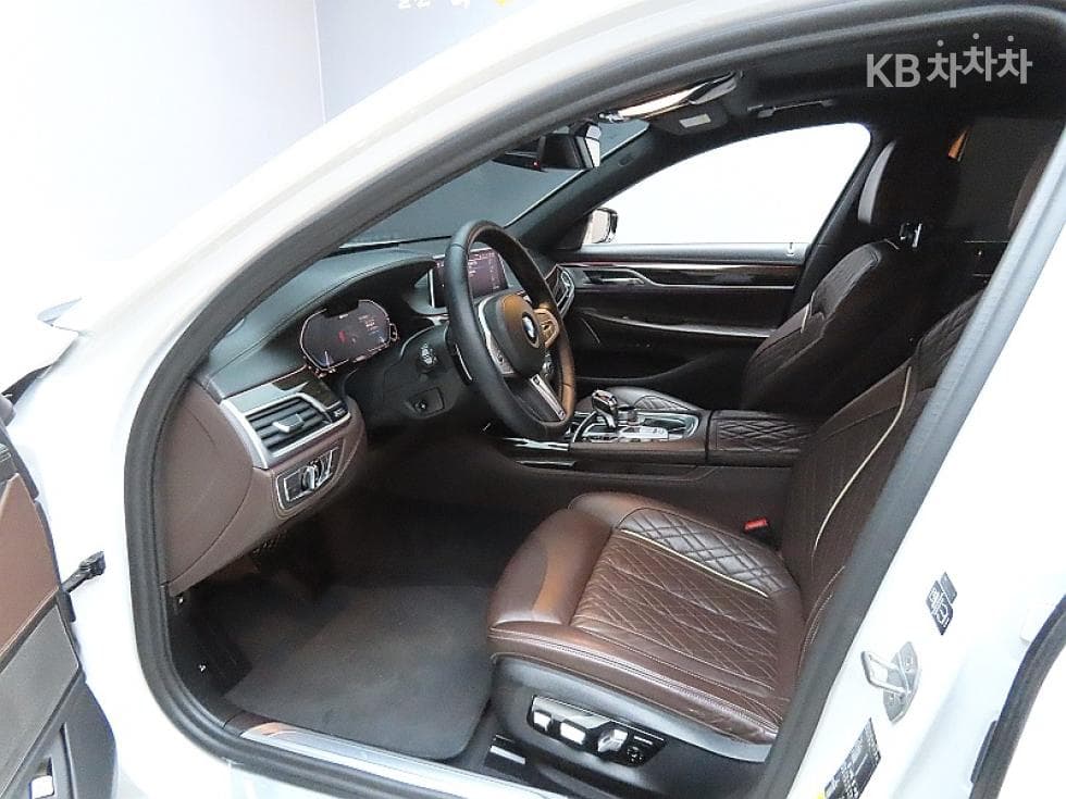 BMW 7시리즈 (G11)745Le sDrive Design Pure Excellence - 10