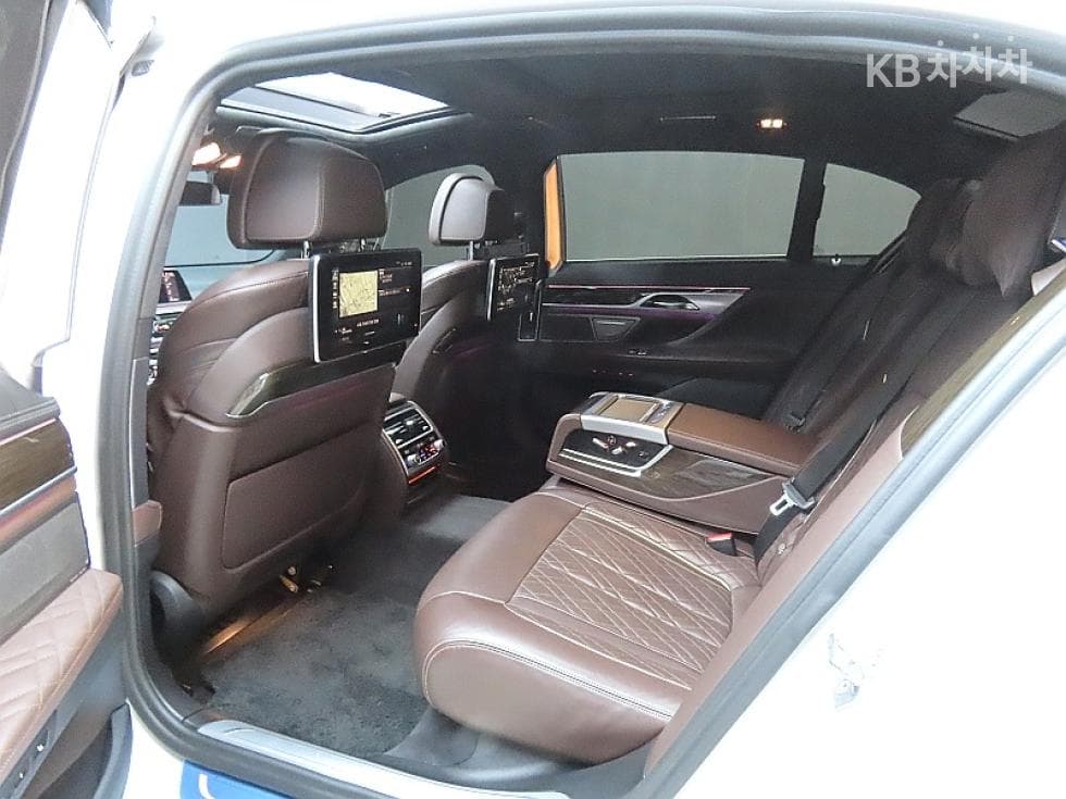 BMW 7시리즈 (G11)745Le sDrive Design Pure Excellence - 11