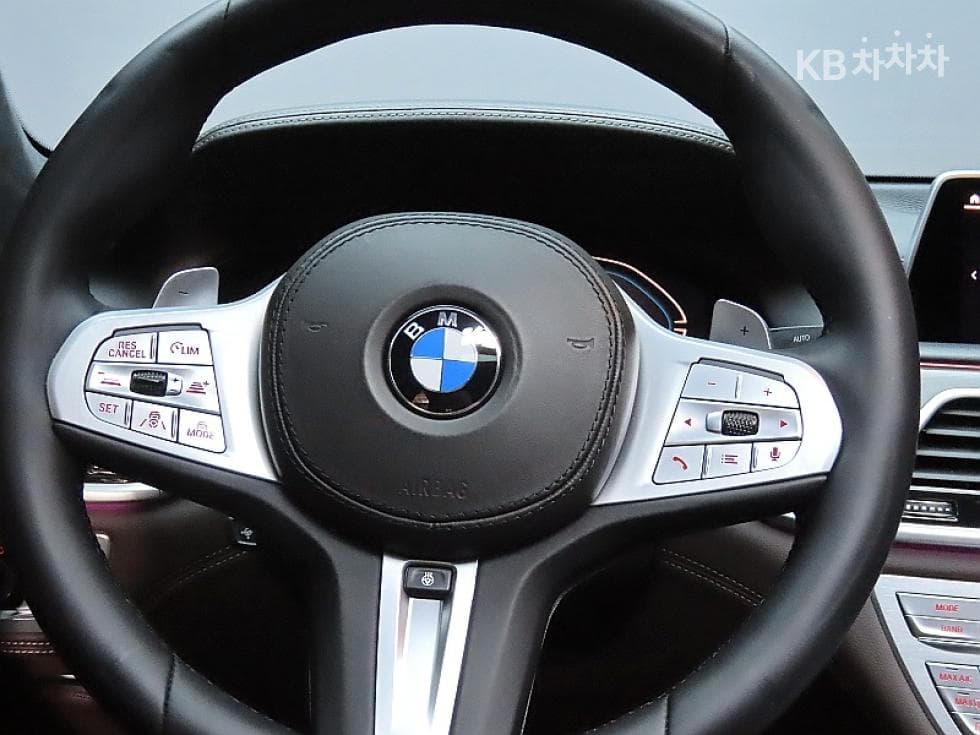BMW 7시리즈 (G11)745Le sDrive Design Pure Excellence - 17