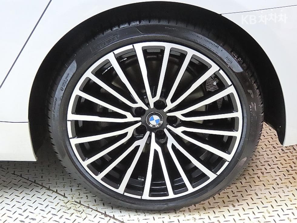 BMW 7시리즈 (G11)745Le sDrive Design Pure Excellence - 20
