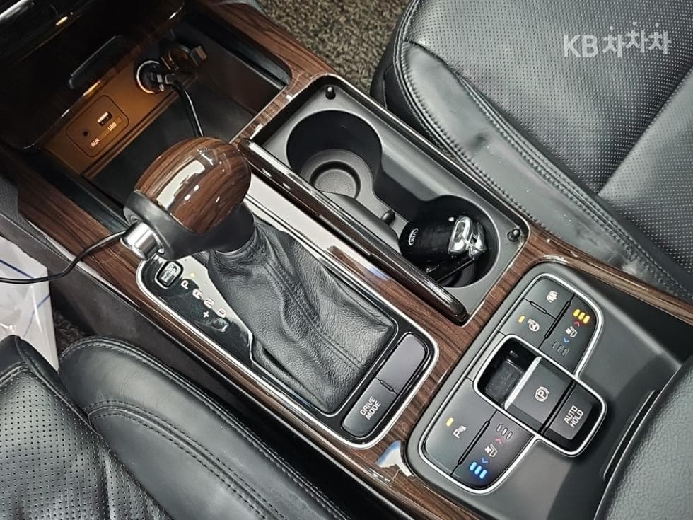 Киа The New (фейслифт) K7LPI 3.0 Престиж - 8