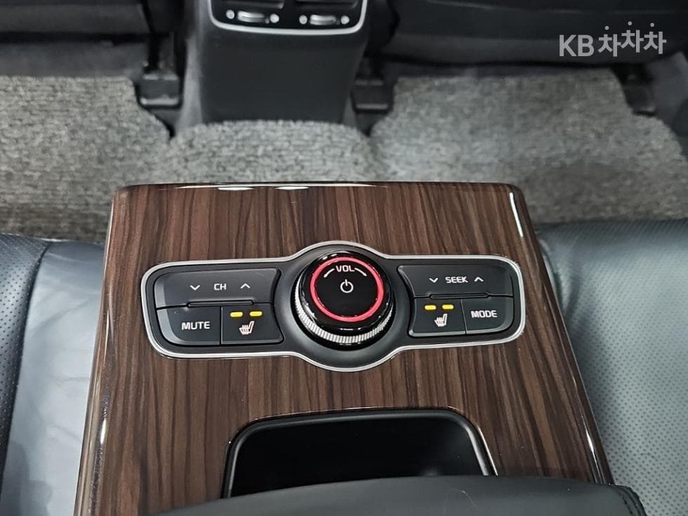 Киа The New (фейслифт) K7LPI 3.0 Престиж - 13