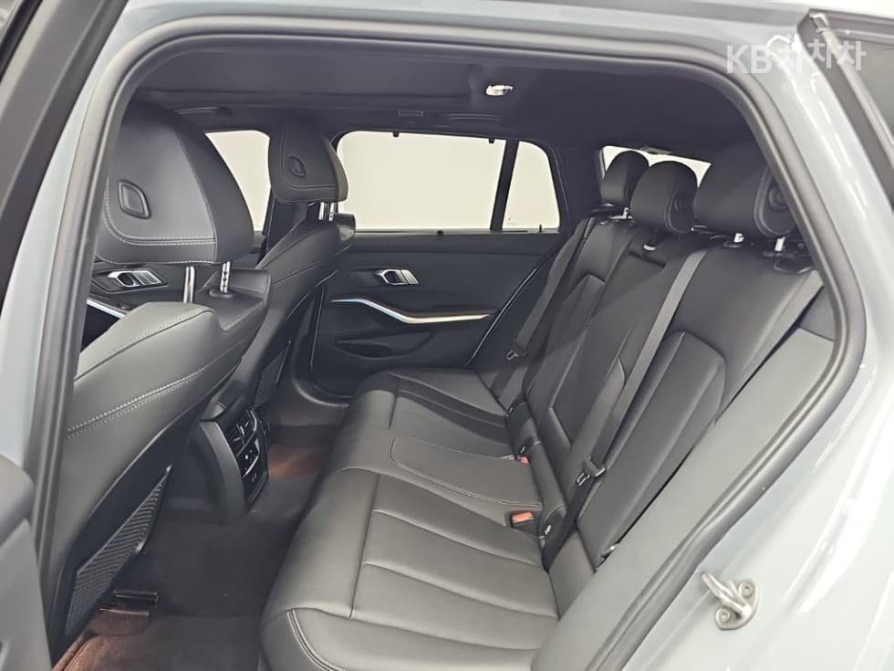 BMW 3 Серия (G20)320i Touring M Sport - 12