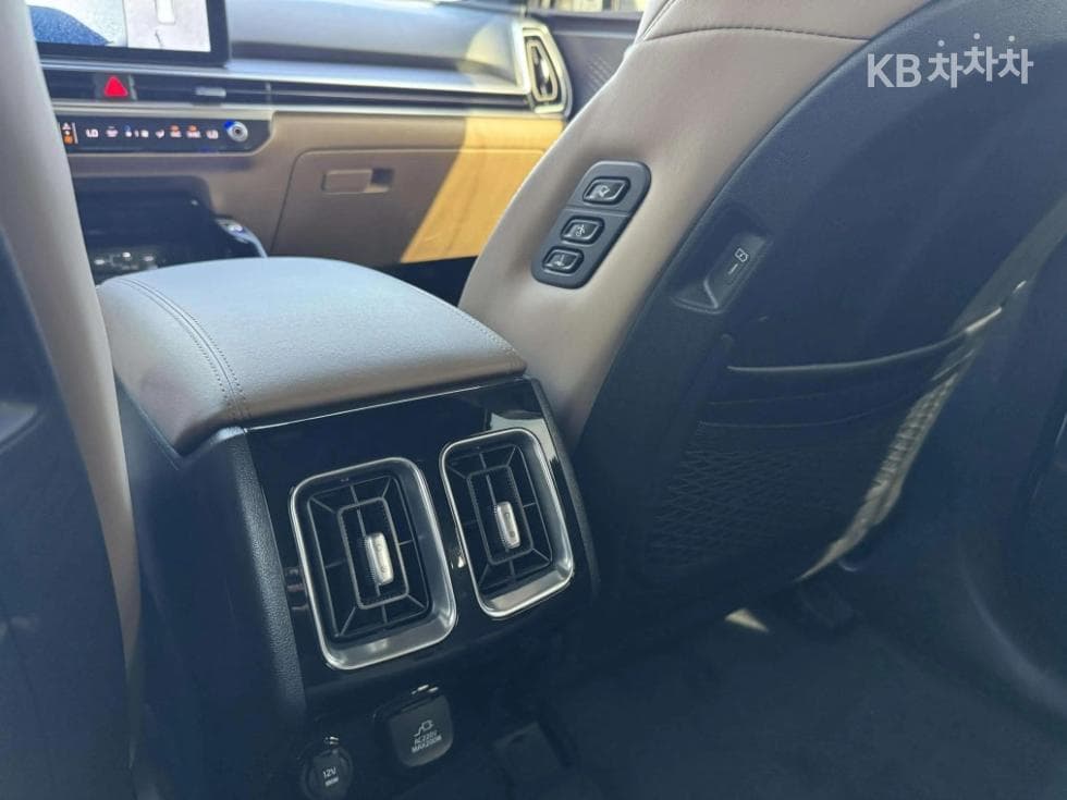 Киа The New (фейслифт) Sorento Хибрид MQ41.6T HEV 2WD Signature - 23
