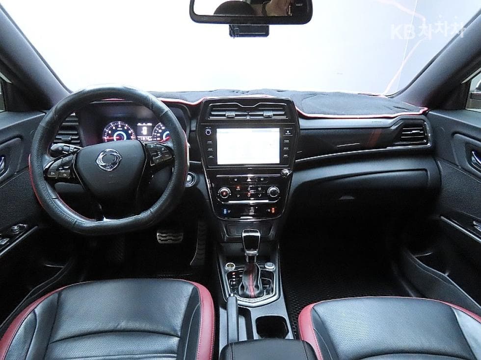 KG Mobility Very New (facelift/refresh; particularly for Tivoli) TivoliGasoline V5 2WD Standard - 6