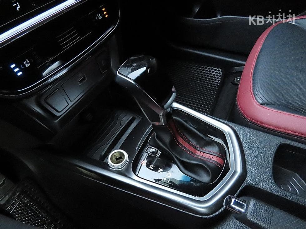 KG Mobility Very New (facelift/refresh; particularly for Tivoli) TivoliGasoline V5 2WD Standard - 9