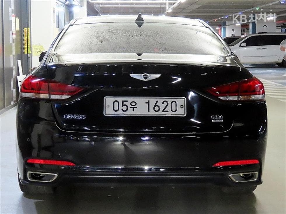 Hyundai GenesisDHG330 Premium AWD - 5
