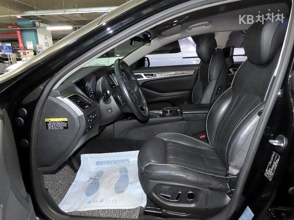 Hyundai GenesisDHG330 Premium AWD - 6