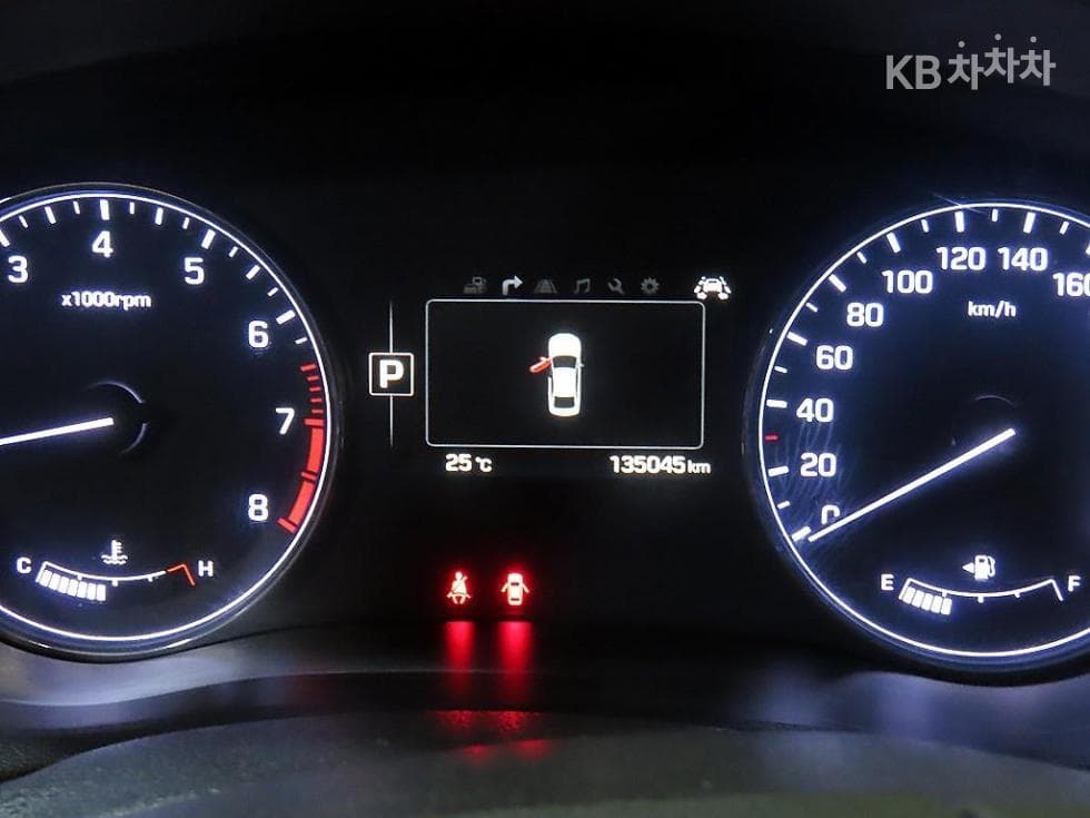 Hyundai GenesisDHG330 Premium AWD - 9