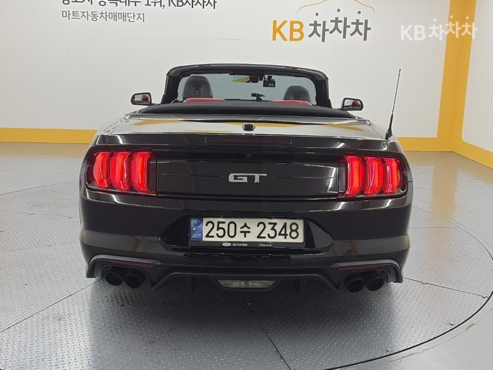 Форд 올Нов머스탱Кабриолет Premium - 14