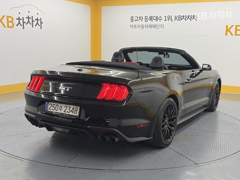 Форд 올Нов머스탱Кабриолет Premium - 15