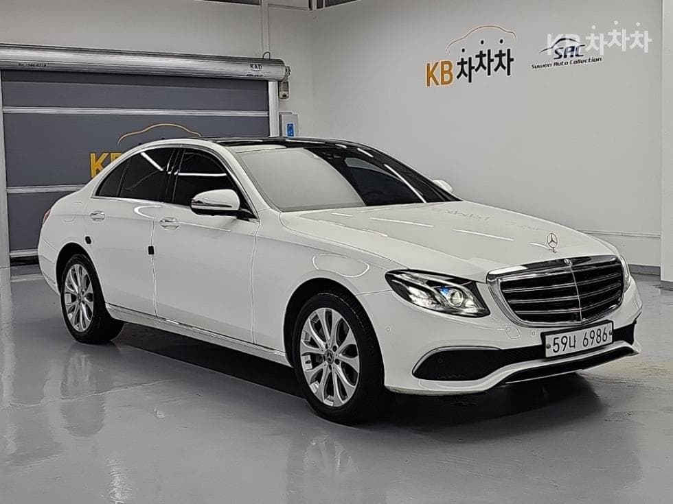 Mercedes-Benz E-Клас (W213)E300 4Matic Exclusive - 4