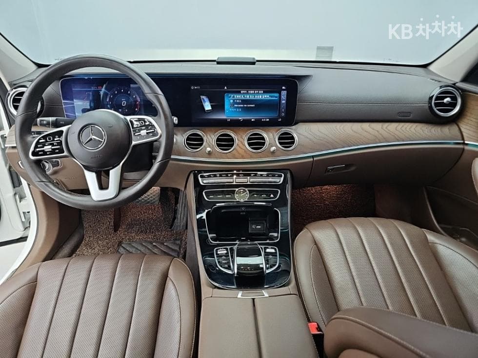 Mercedes-Benz E-Клас (W213)E300 4Matic Exclusive - 7