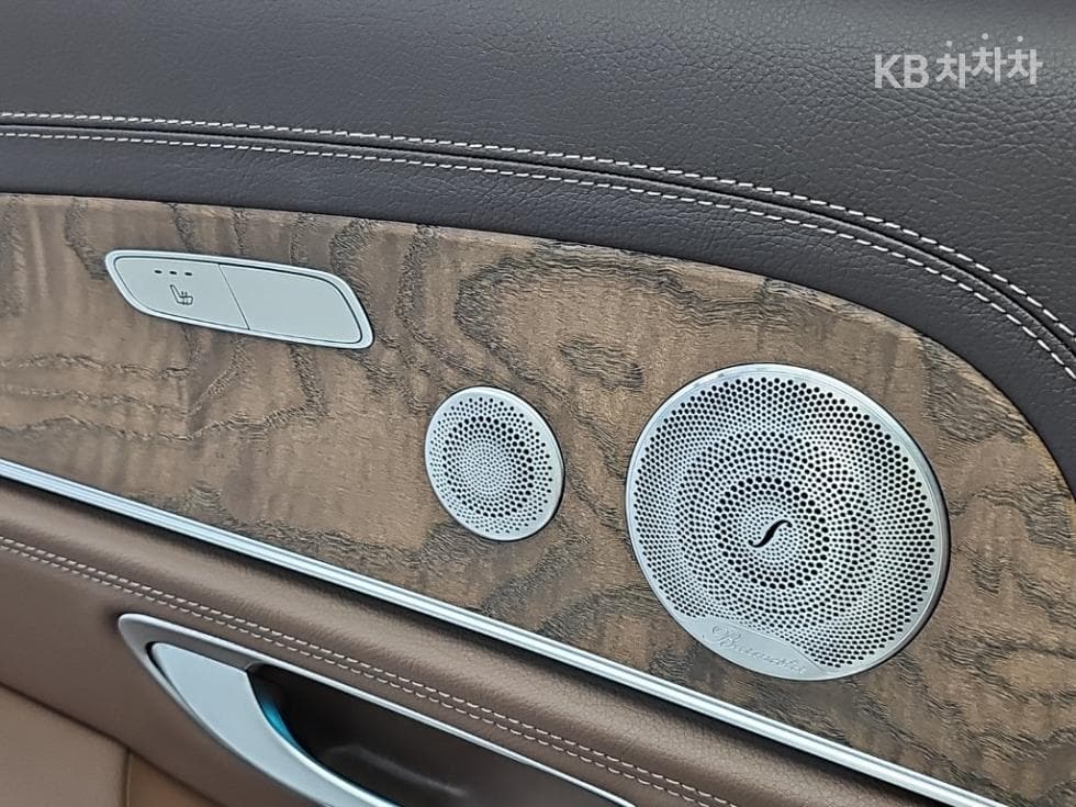 Mercedes-Benz E-Клас (W213)E300 4Matic Exclusive - 14