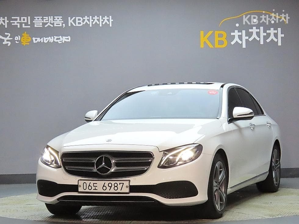 Mercedes-Benz New E-Class E300 Avantgarde W212(09~13) - Image 1
